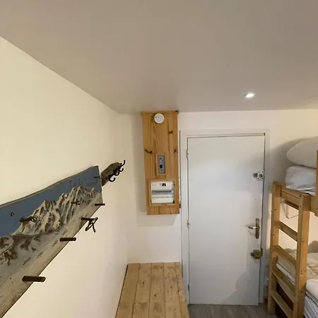 Athos C2-1 Chambre-alpe D'huez-centre Station