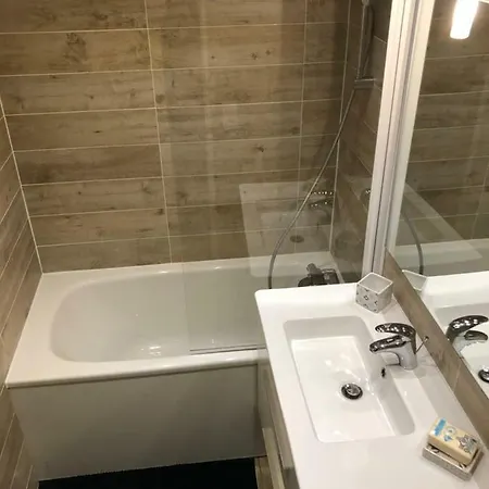 Athos C2-1 Chambre-alpe D'huez-centre Station Apartment Alpe d'Huez